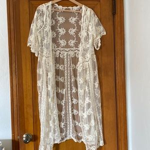 Lace Cover-Up 🌼